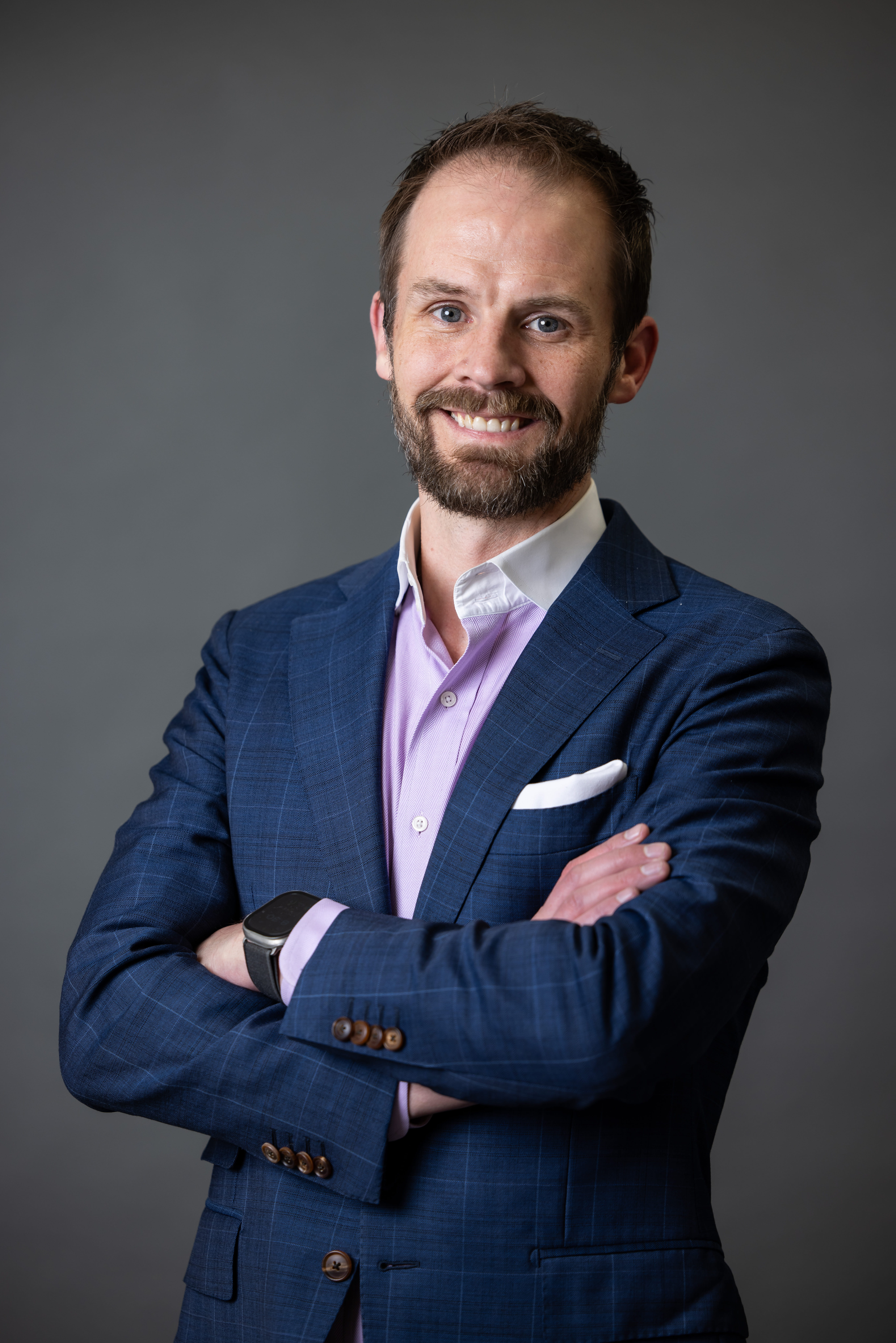 Rob Wells Headshot Photo (1)
